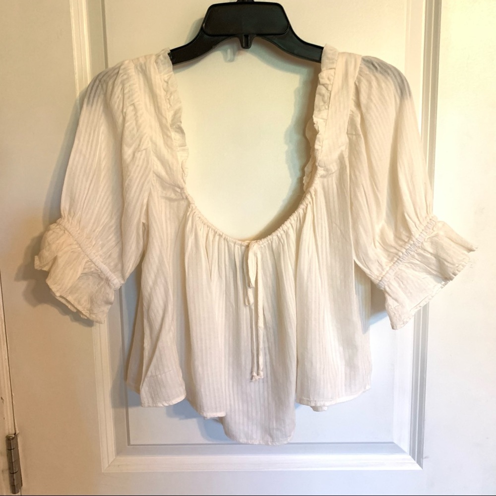 Urban Outfitters Puff sleeve Crop Top